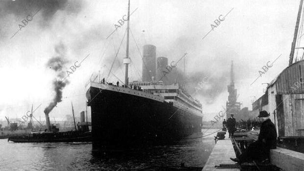 A la caza del villano: el juicio 'brutal e injusto' contra el culpable de la tragedia del Titanic