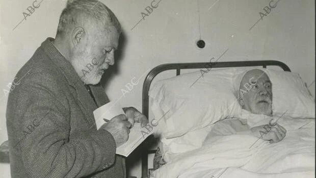 La verdad sobre la triste visita de Hemingway a Pío Baroja en su lecho de muerte: «¿Y a qué viene ese tío?» - Archivo ABC