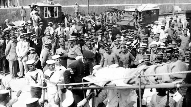 Hasta la muerte por España: el puñado de héroes que defendió su barco contra cientos de rifeños