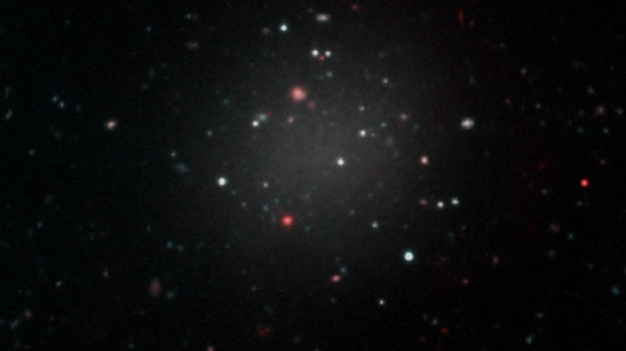 Resultado de imagen de Aumenta el misterio: encuentran otras 19 galaxias sin materia oscura"