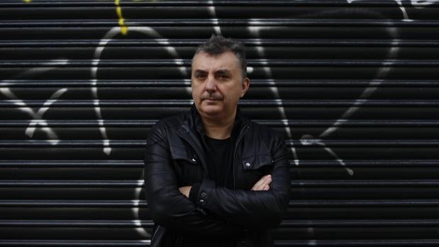 El escritor Manuel Vilas, autor de «Lou Reed era español»