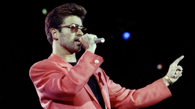 George Michael, durante una actuación en 1995