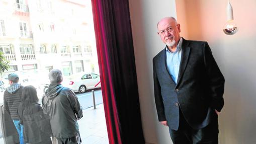 Fotografía en la entrevista al escritor Juan Eslava Galán