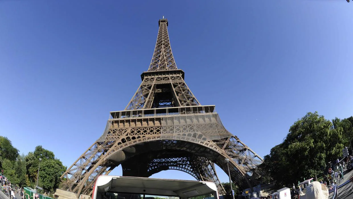 Inferir Recuerdo Manchuria La Torre Eiffel ha recibido 300 millones de visitas desde su apertura en  1989