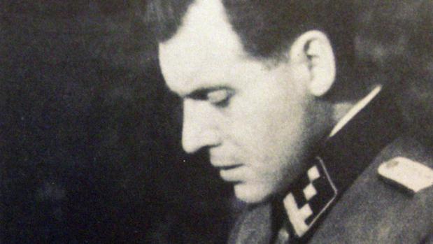 Josef Mengele se hizo tristemente famoso por llevar a cabo experimentos en gemelos