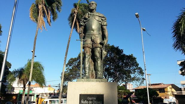 Estatua de Ñuflo de Chaves en Santa Cruz