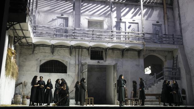 Una escena de «La casa de Bernarda Alba»