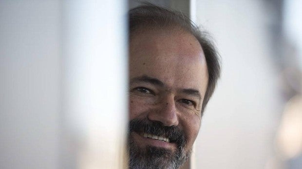 Juan Villoro es periodista, escritor y guionista