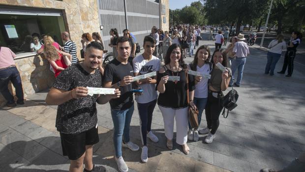 El millonario concierto de RosalÃa en Córdoba: caos, polémica e indignación