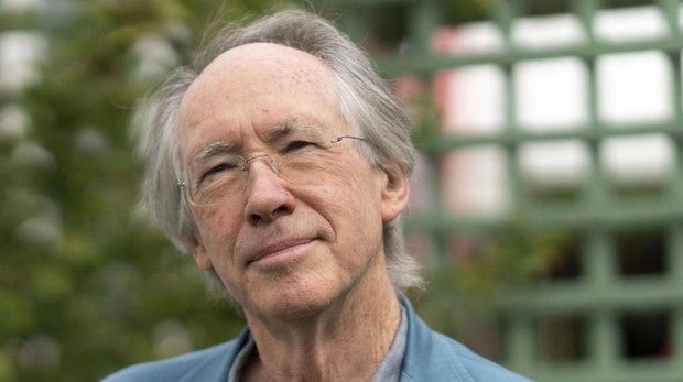 «Máquinas como yo»: Ian McEwan, robótico
y reprogramado