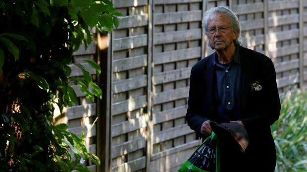 El pasado oscuro de Peter Handke, por Hermann Tertsch