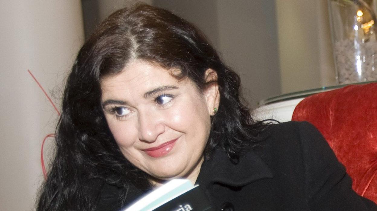 Acusan de plagio a Lucía Etxebarria en Twitter por «fusilar» varios textos  para su último libro