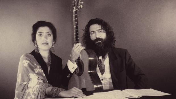 Lole y Manuel, subirse a la luna para ver el romero