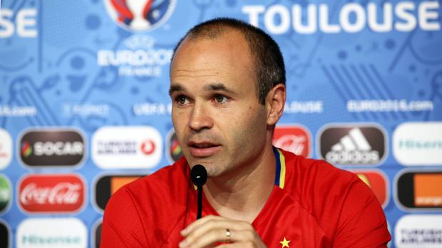 Eurocopa 2016:
Iniesta: «La decepción de Brasil nos hace estar más centrados»