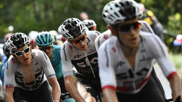 Geraint Thomas y Chris Froome, compañeros en el equipo Sky, durante la décima etapa del Tour