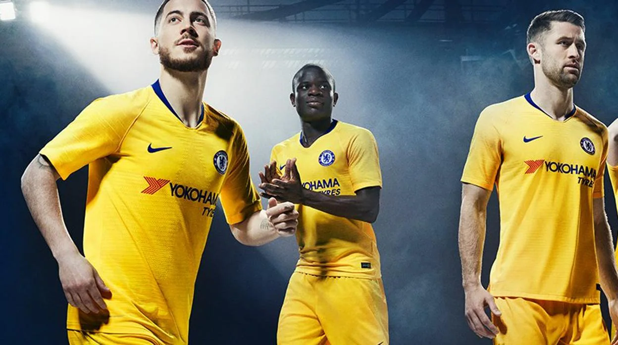 Hazard, de equipación del Chelsea para la temporada 2018-2019
