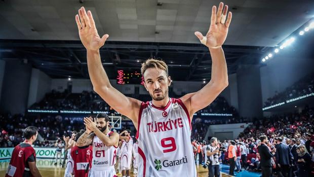 Semih Erden, uno de los jugadores de la selección turca