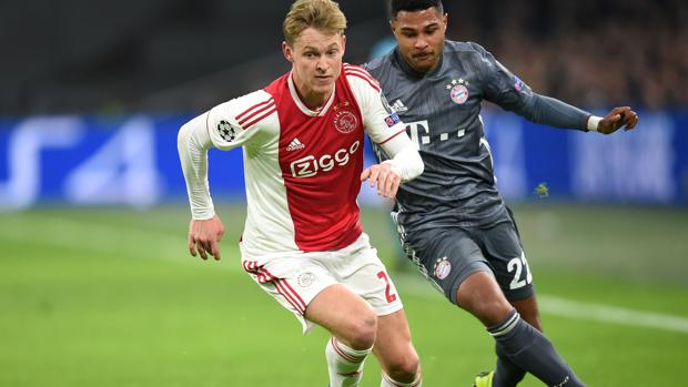 Frenkie De Jong, en un partido de Champions con el Ajax