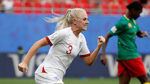 Resultado de imagen para INGLATERRA GOLEO A CAMERUN 3 A 0