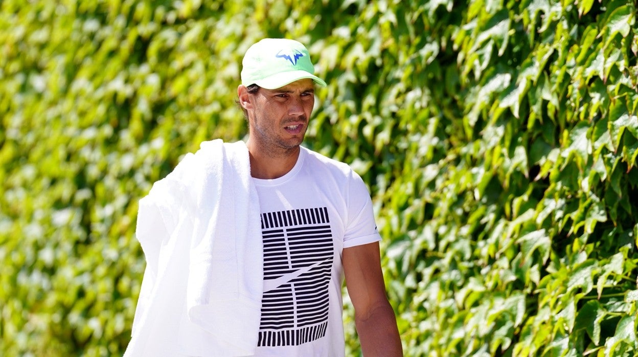 Primera alegría para Nadal en Wimbledon