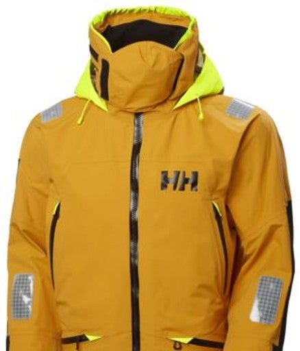 La nueva Helly Hansen Ægir Race Jacket 2.0 con acabado profesional y material 50% reciclado