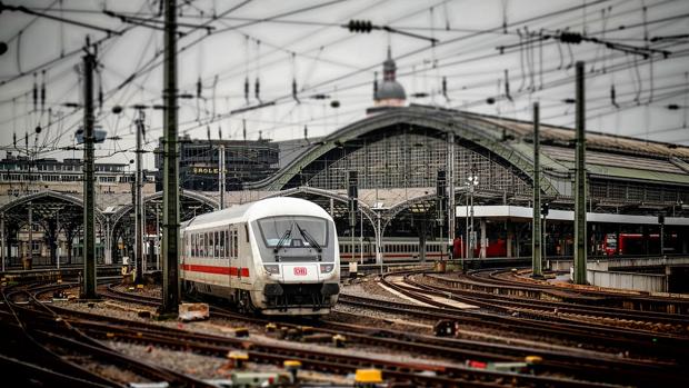 En 2050 habrá trenes, pero irán pilotados de manera automática, según Cursos.com
