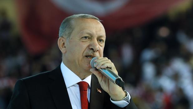 Recep Tayyip Erdogan, presidente de Turquía, dando un discurso en una convención de su partido