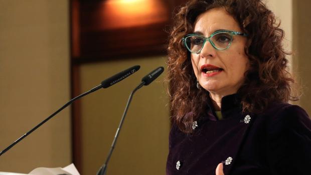 La ministra ha insistido en que el Gobierno ya tiene un «plan» de contigencia a la espera del fallo del Supremo