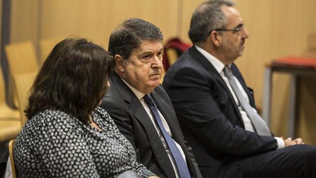 El expresidente de Bancaja, exvicepresidente de Bankia y expresidente de la Generlitat, José Luis Olivas