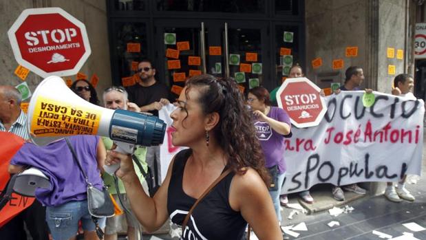 Protesta de la PAH contra las hipotecas multidivisa