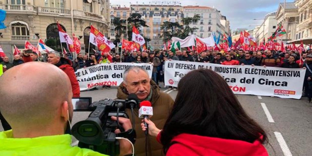 Cientos de trabajadores reclaman al Gobierno un pacto de Estado por la ...
