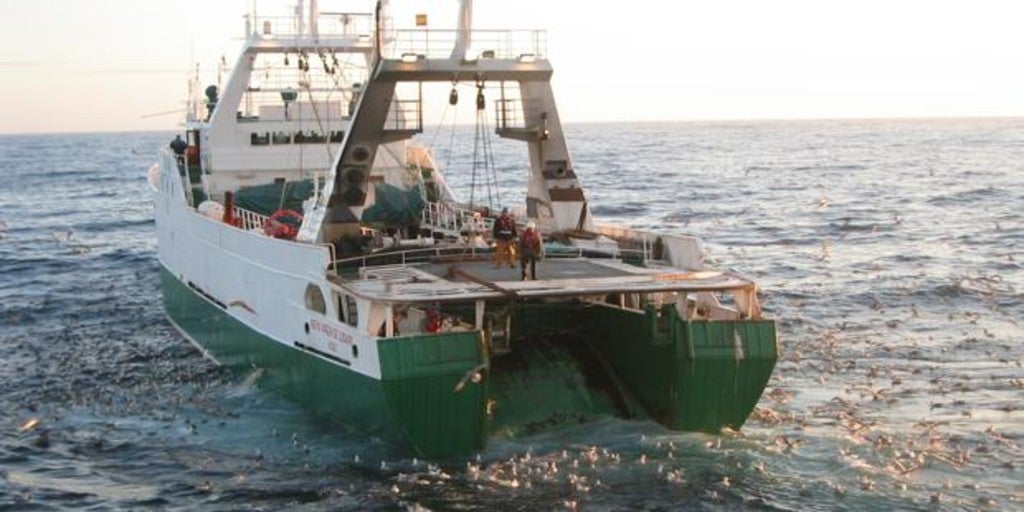 La UE plantea cerrar 94 caladeros a la pesca de fondo en España ...