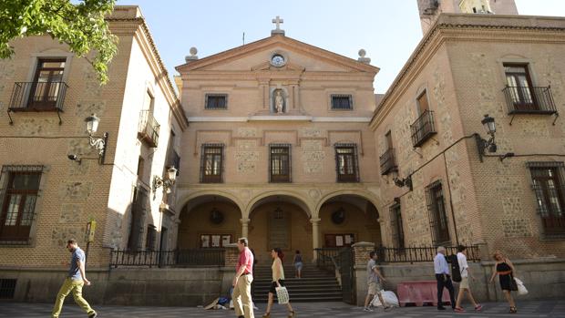 Fachada de la iglesia de San Ginés, en la calle del Arenal