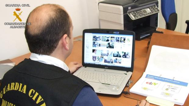 El detenido mantenía activos numerosos anuncios de venta de todo tipo de artículos