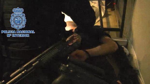 Uno de los detenidos por la Policía Nacional en la operación Aikon II