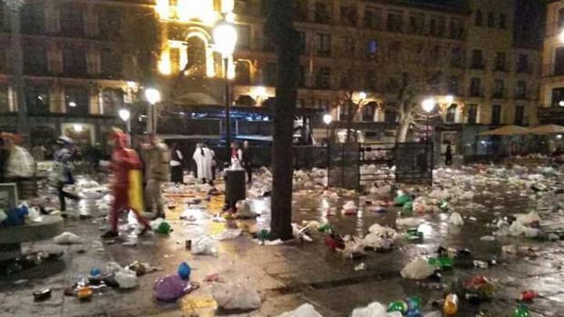 Imagen de cómo quedó la plaza de Zocodover tras las fiesta de carnaval