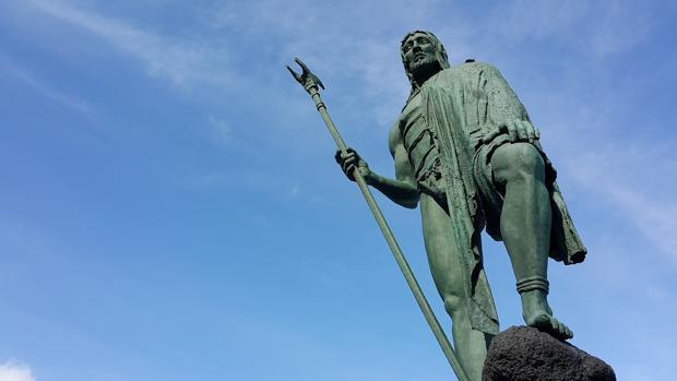 Monumento a un guanche en Tenerife