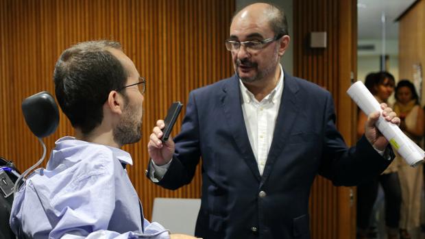 El presidente Lambán (PSOE), junto a Pablo Echenique (Podemos), en una imagen de archivo