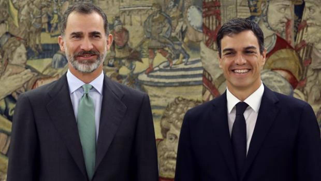 El Rey recibe a Pedro Sánchez durante casi dos horas en Zarzuela