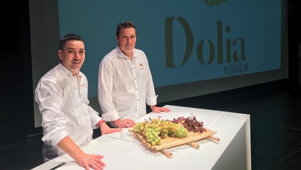 Los chefs Alberto Ferruz y Kiko Moya, durante su dueto en Dolia