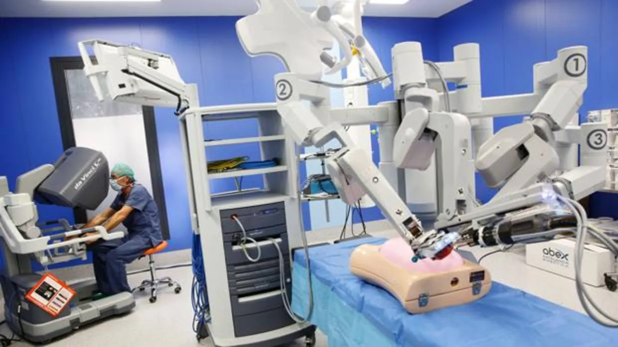 Así es el nuevo robot que ayuda a los cirujanos del Hospital General de Valencia