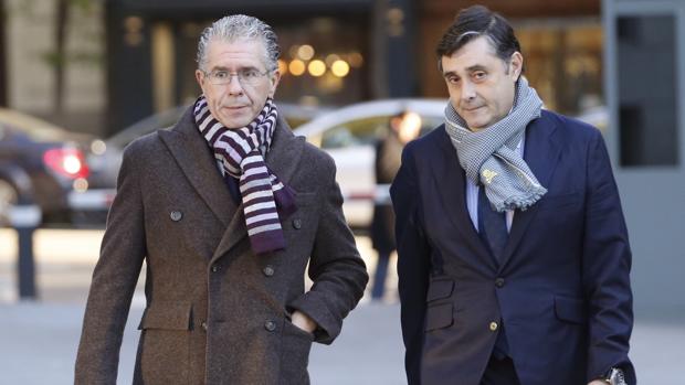 Francisco Granados, acompañado por su abogado Javier Vasallo