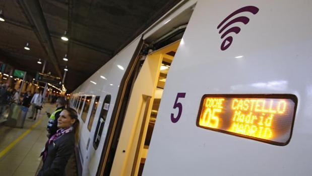 Tren AVE de la línea Madrid-Castellón, en la jornada inaugural