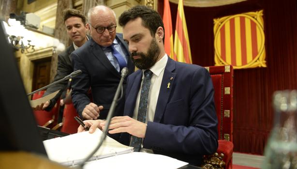 Roger Torrent, en un pleno del Parlamento de Cataluña