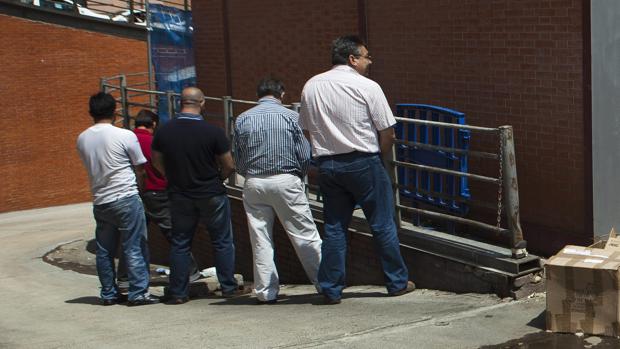 Taxistas orinan en las inmediaciones de la estación de Atocha