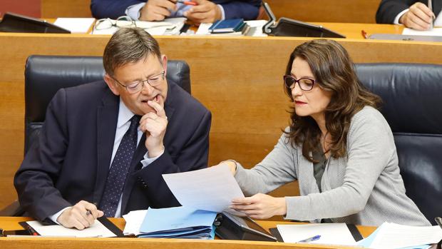 Ximo Puig y Mónica Oltra, en las Cortes Valencianas en una imagen de archivo