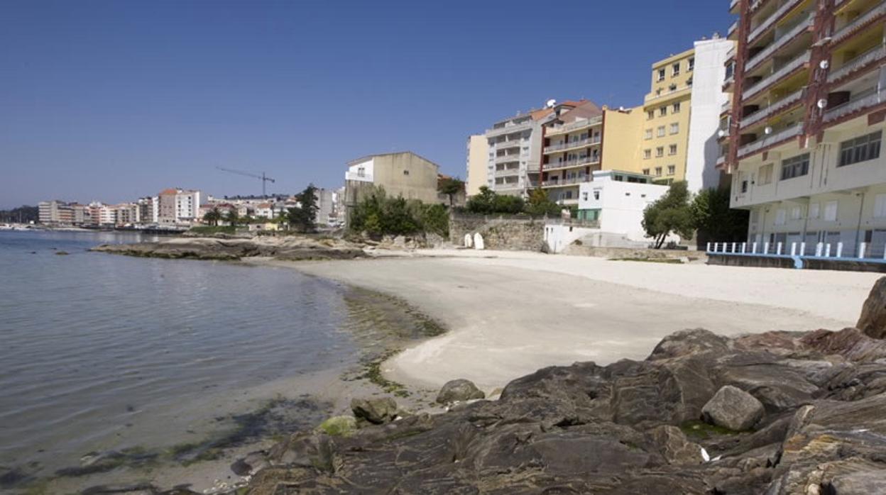 Muere un hombre tras ser rescatado del mar en una playa de Sanxenxo