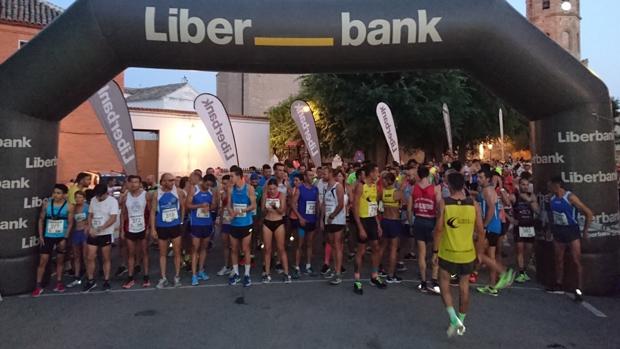 Los participantes, en la línea de salida