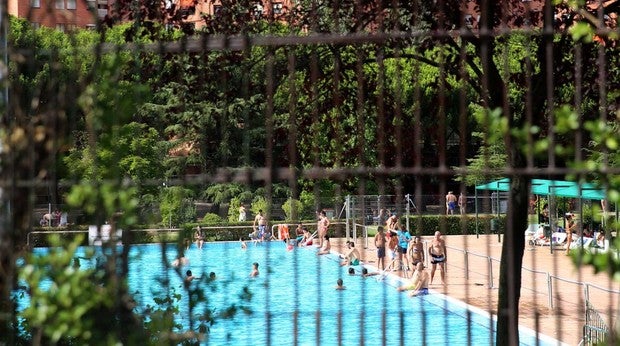 Los hechos se produjeron en las inmediaciones de la piscina municipal de Villaverde