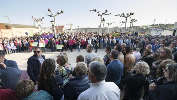 Concentración en Castrongonzalo (Zamora) el pasado mes de mayo tras el presunto asesinato de Leticia Rosino